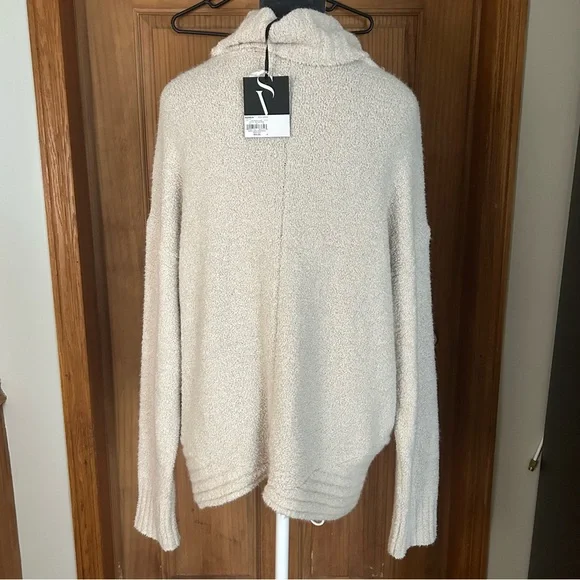 Simply Vera Vera Wang Cream Turtleneck Neck Sweater - Picture 3 of 8